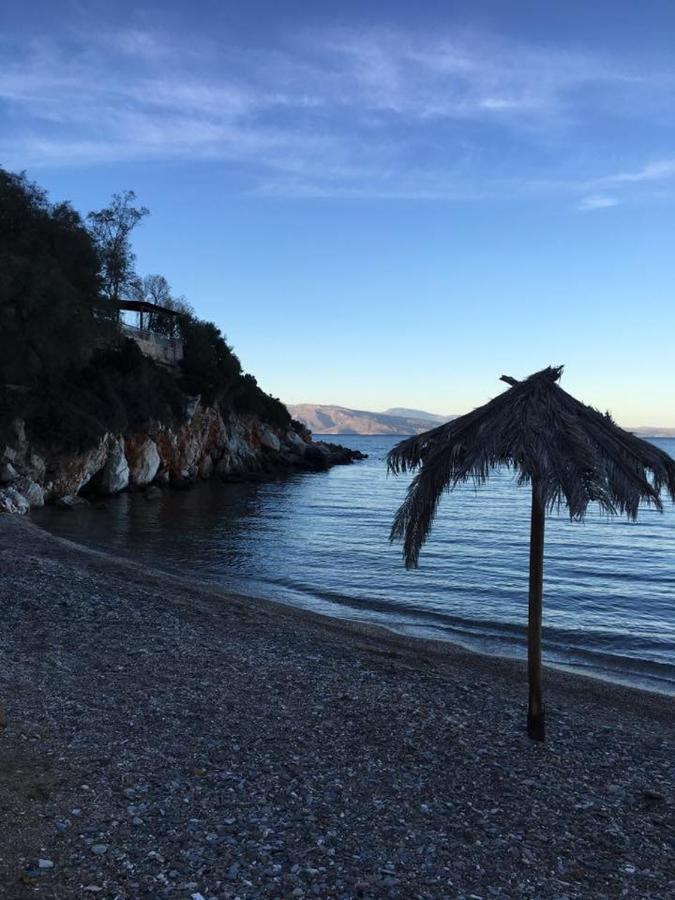 VarnavasEratous Seaside House公寓 外观 照片
